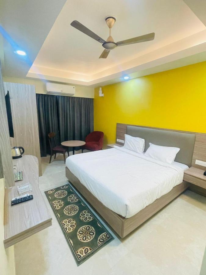 Royal Beach International Puri Exterior foto