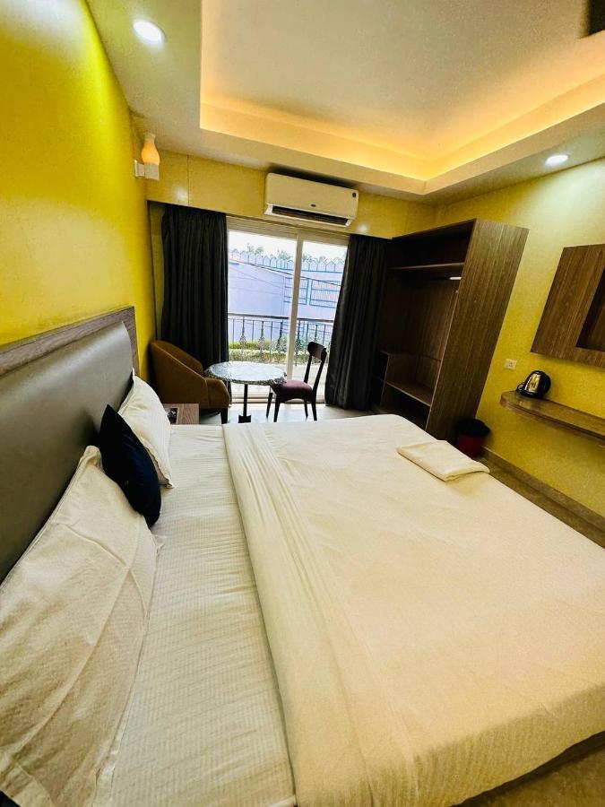 Royal Beach International Puri Exterior foto