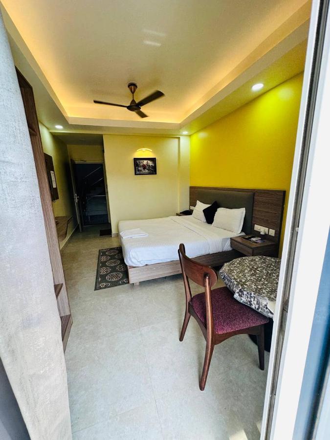 Royal Beach International Puri Exterior foto