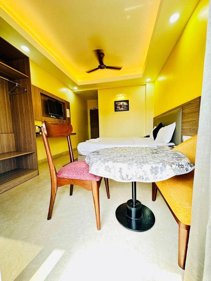 Royal Beach International Puri Exterior foto